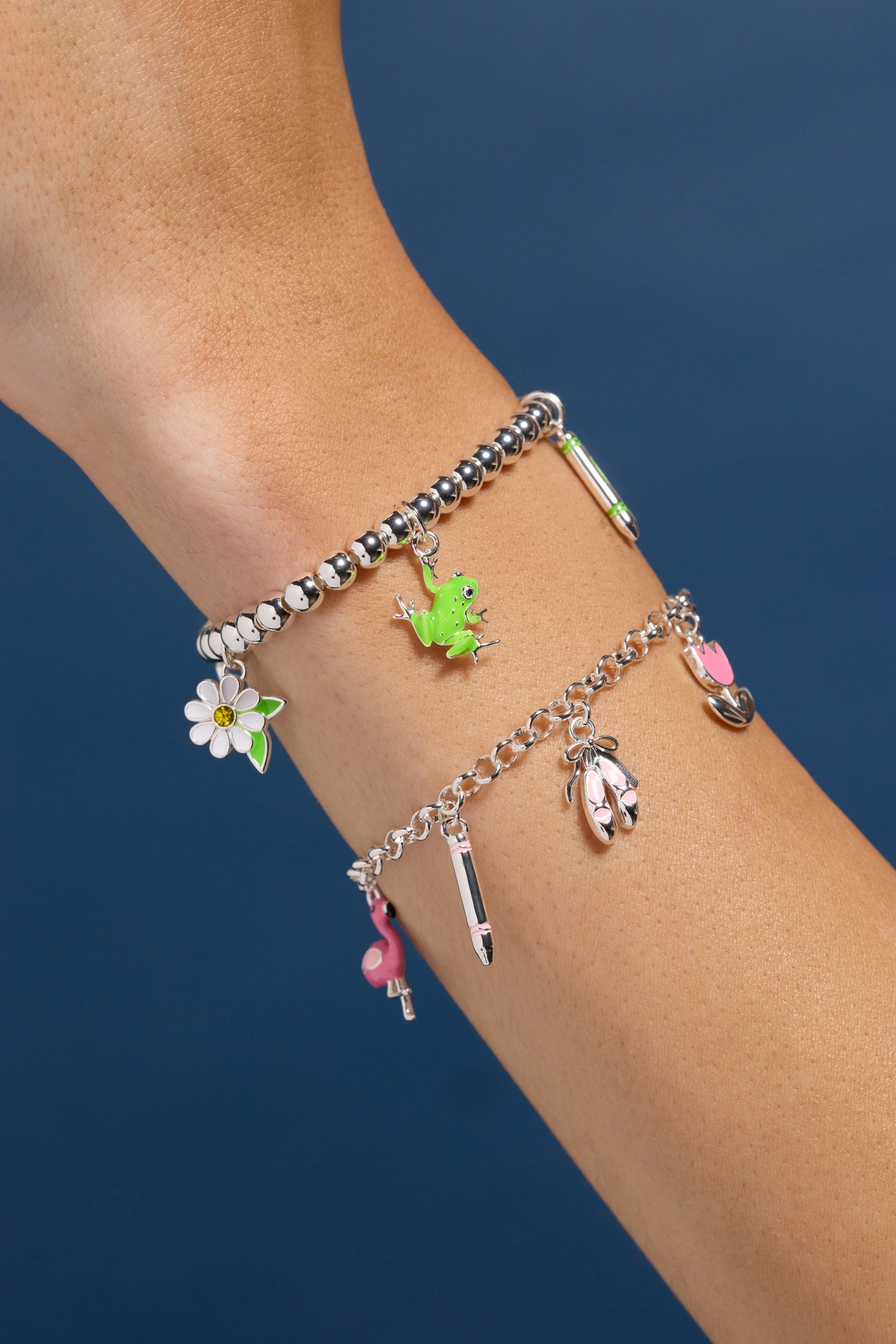 Crayola Fan Favorites Forest Green Charm Stretch Bracelet
